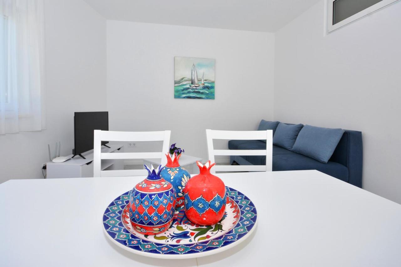 Seas The Day Apartments Podstrana Kültér fotó